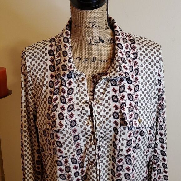 BCBGMaxazria lace up, cream, navy & mauve pattern tunic top size XL - Picture 2 of 10